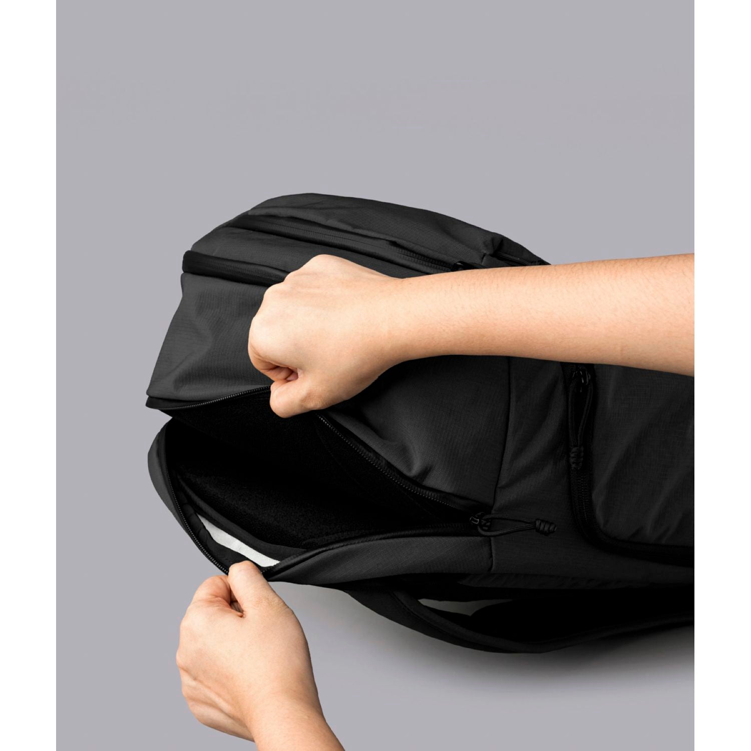 [PRE-ORDER] ALPAKA Traverse Backpack 30L