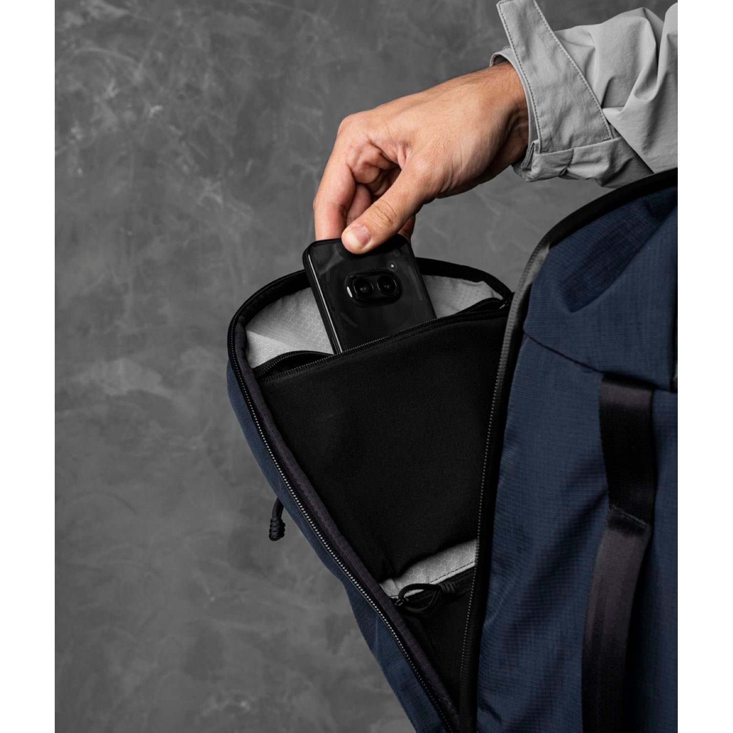 [PRE-ORDER] ALPAKA Traverse Backpack 30L