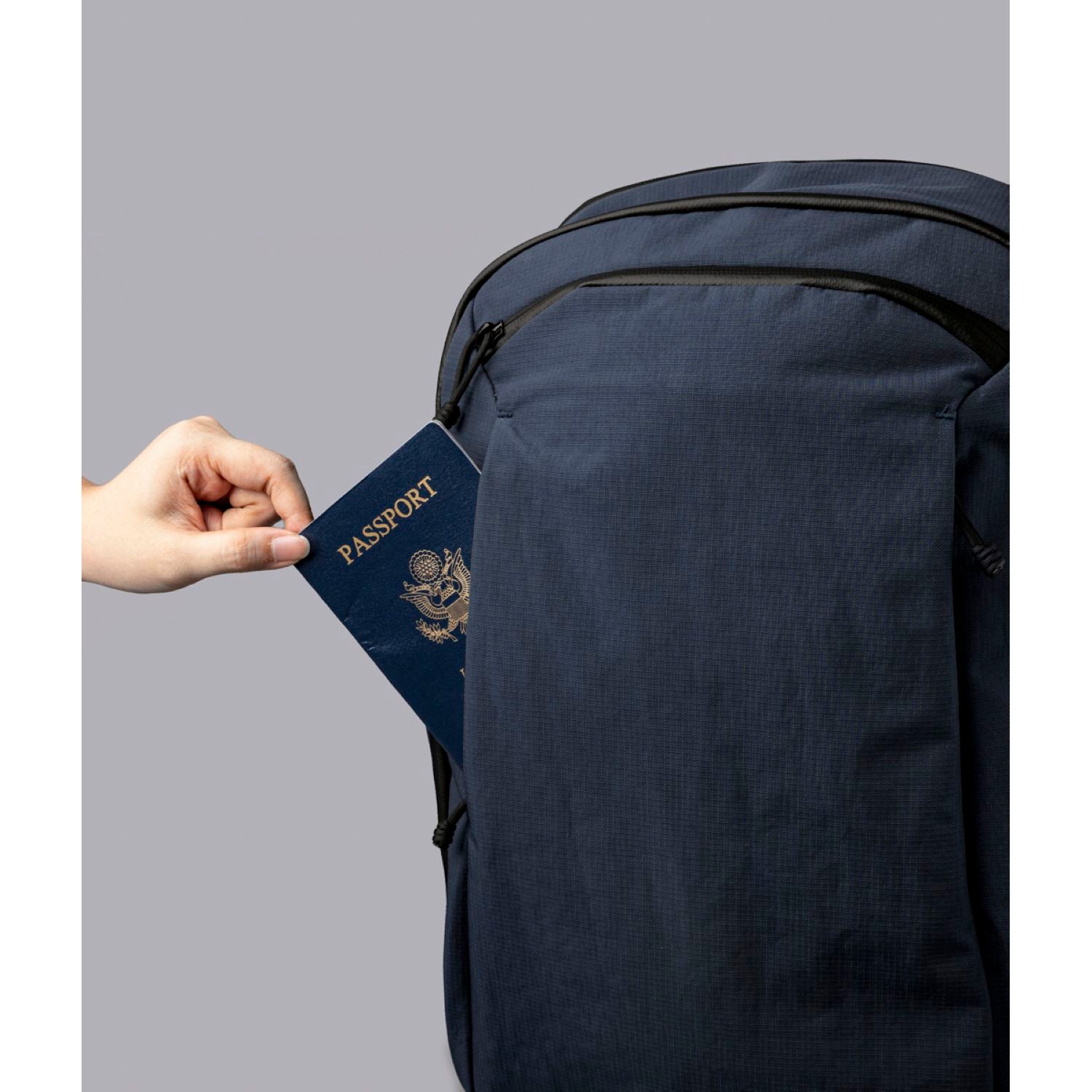 [PRE-ORDER] ALPAKA Traverse Backpack 30L