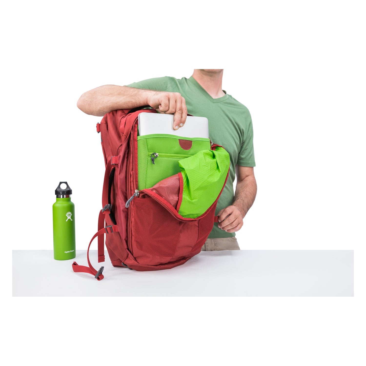 Osprey Farpoint Travel Pack Carry-On 40 Backpack - Medium/Large - Men's Travel - Trekking