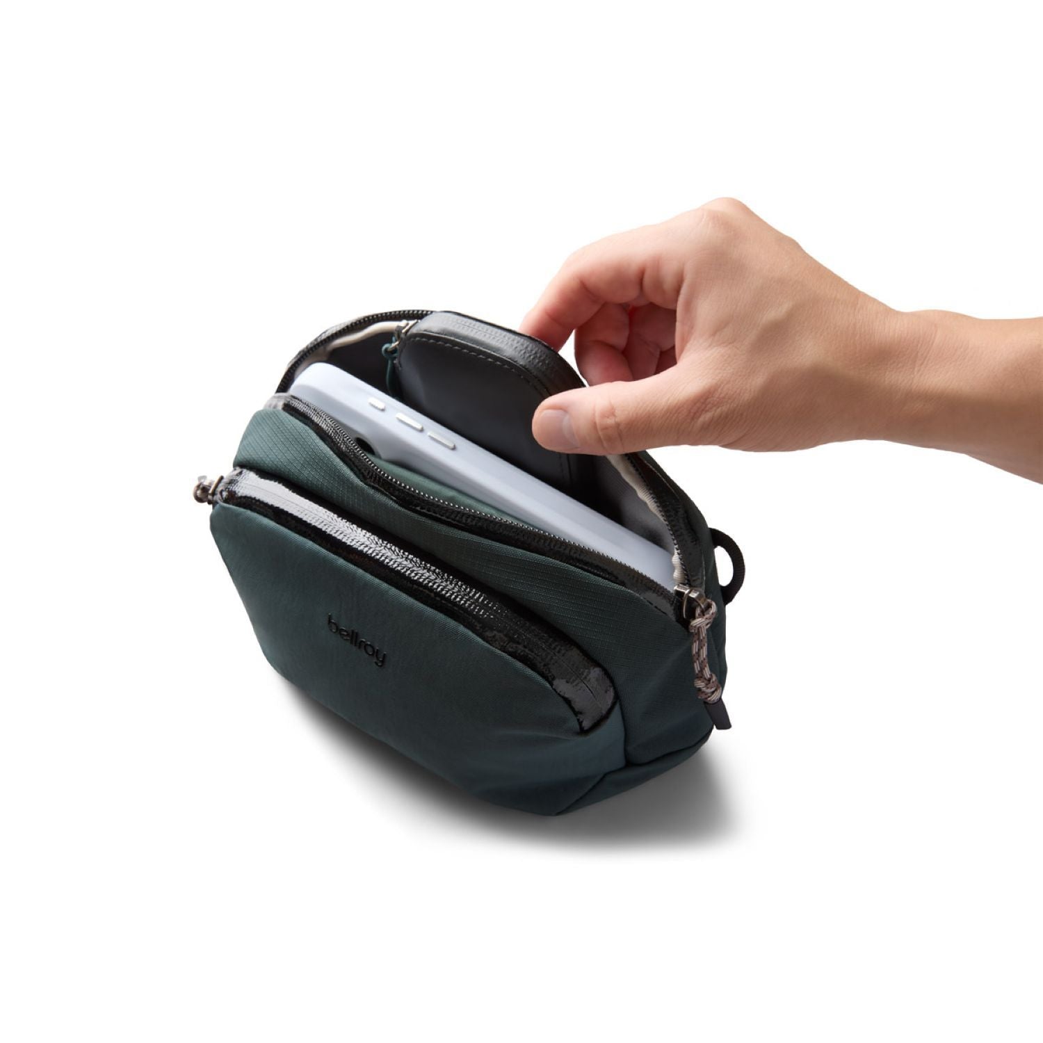 Bellroy Venture Pouch
