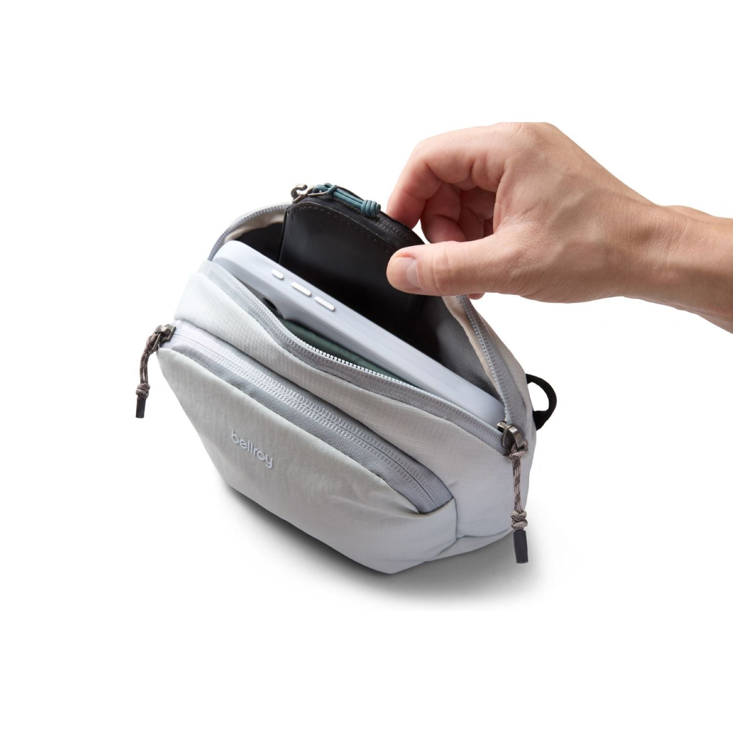 Bellroy Venture Pouch